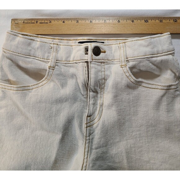Free Assembly Cream Denim Shorts Size M (7/8) 90s A-Line High Rise - Picture 3 of 7